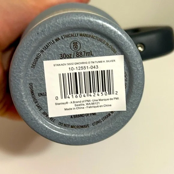 Stanley Silver Tumbler with Handle 30 ounce‎ - Picture 2 of 9